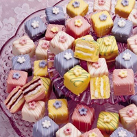 2012卡通可爱QQ头像清爽个性女生可爱卡通头像_爱情是以微笑开始头像图片