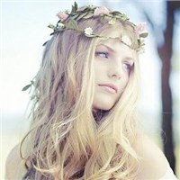 花已开你却未来 超有气质的戴花环美女头像头像图片