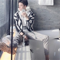 他是阳光明媚而不忧伤 男生头像喜欢点赞哦头像图片