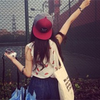 空洞的对白 时光风靡了谁的旧背影头像图片