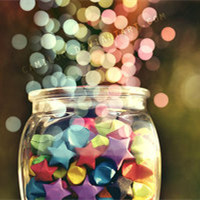 每个人都想盈一份洒脱 呈现五彩绚丽之色头像图片