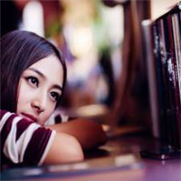 午后的书店里 只为邂逅文艺的你头像图片