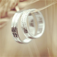 戒不掉对彼此的依赖 唯美对戒头像图片