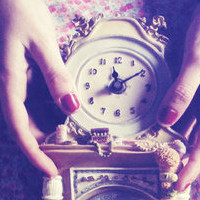 明媚的一天 从闹钟铃声开始头像图片