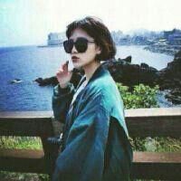 海边女生头像图片侧脸头像图片