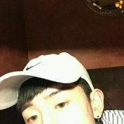 你的话像匕首抵着我的喉咙但我不害怕