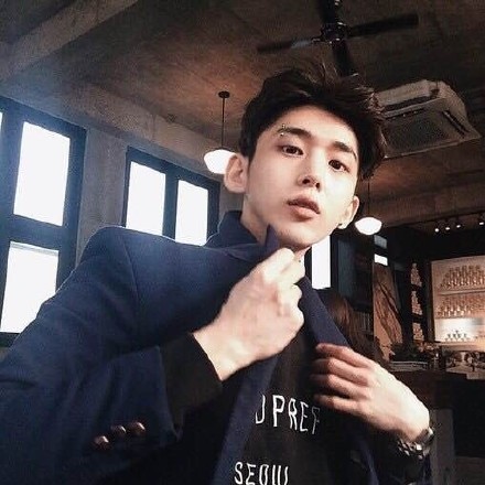 笑拥江山梦头像图片