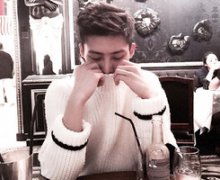 有些人不用风吹就散了