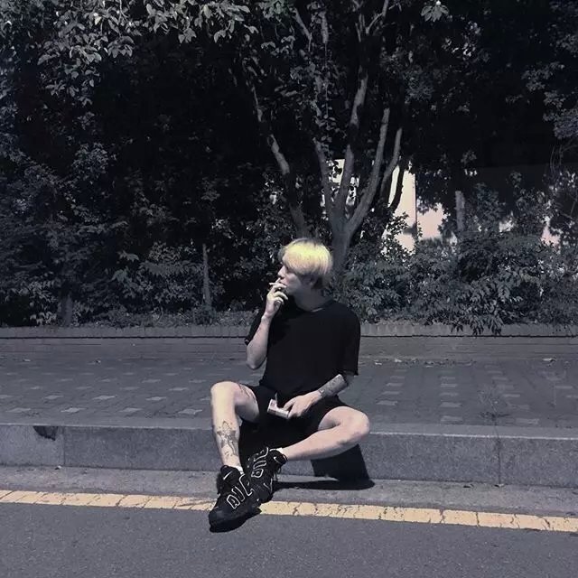 你拿什么来爱我 感情还是身体头像图片