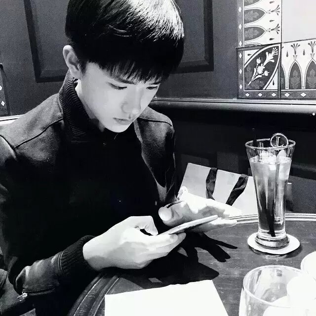 一生只有风中追究 不想孤单的逗留头像图片