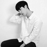 伤感落寞的qq男生黑白头像头像图片