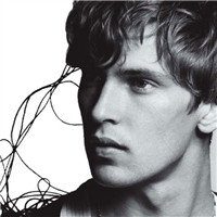 精选帅气迷人欧美男生黑白头像头像图片