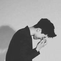 黑白系男生伤感QQ头像_我只是失去怕了头像图片