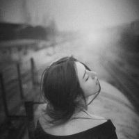 小清新女生黑白头像16张头像图片