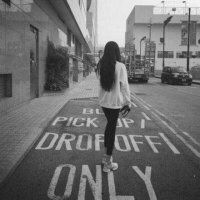 qq黑白头像  听,心动的声音头像图片