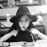 好看的女生黑白头像头像图片