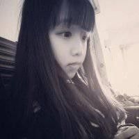 黑白失忆的头像:愁绪梦遥,嫣然回眸头像图片