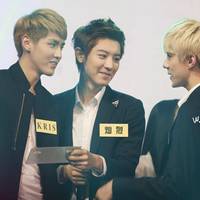 简单开心的QQ兄弟头像：那一些欢乐，我们一起都笑过头像图片