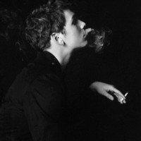 帅气欧美男生抽烟伤感头像头像图片