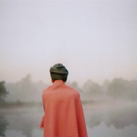 男生伤感背影QQ头像 现实的我只存在于夜晚头像图片