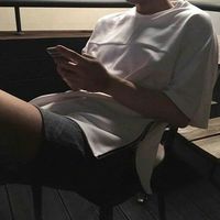 伤感男生头像你要知道感情勉强不来头像图片