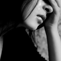 让人心凉的伤感QQ头像:痛更多在回忆头像图片