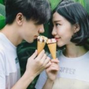 有种幸福是让我牵着你的手情侣唯美头像