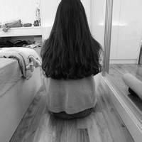 黑白长发美女背影qq头像头像图片