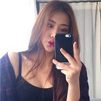 撅嘴自拍头像图片