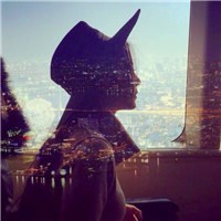 人影中的城市头像图片