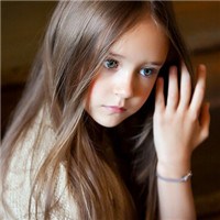 外国小孩子索菲娅·皮斯特娅库娃头像图片