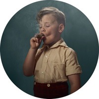 小孩吸烟头像图片