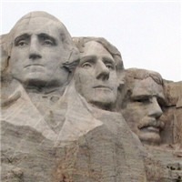 拉什莫尔山上的美国四具总统头像图片