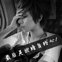 男生黑白捂脸伤感头像图片