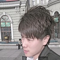 眼前一亮的潇洒帅气酷哥_发型很不错头像图片