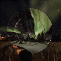 美丽的手绘餐盘与城市景观头像图片