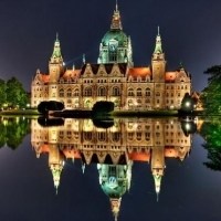 城堡夜景头像图片