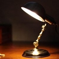 台灯的意境头像图片