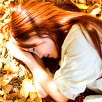 关于枫叶女孩头像图片