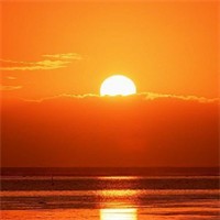 黎明的曙光，冉冉升起的太阳头像图片