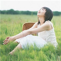 仰望天空的女生头像图片