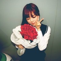 幸福像花儿在我怀里头像图片