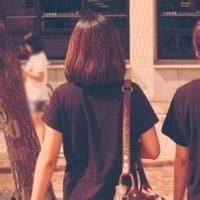 男女朋友不露脸头像图片