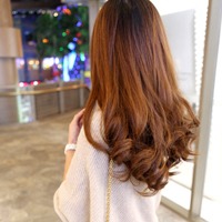 长发及腰背影头像图片