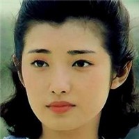 山口百惠头像图片