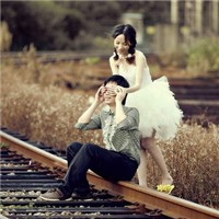 铁路上的浪漫头像图片