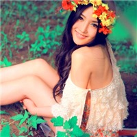 戴着编织花圈的天使头像图片