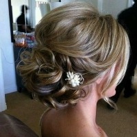 唯美新娘发型头像图片