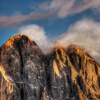 最美秀丽山峰景色头像图片