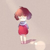 四眼短发小妹头像图片